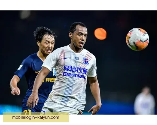 阿克中卫风格稳健，防守表现持续提升